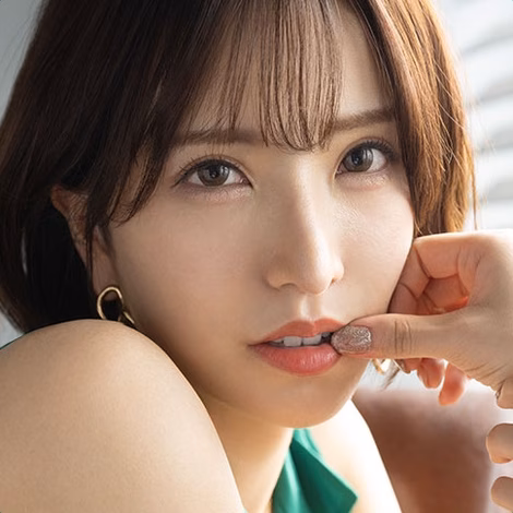 夢実かなえ